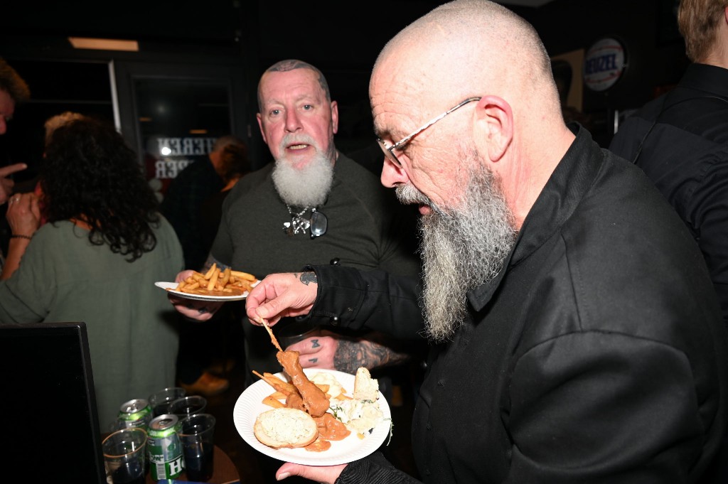 ../Images/10 jaar Ro's Barbershop 391.jpg